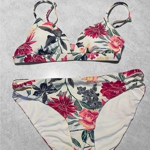 Used Roxy floral swimsuit
